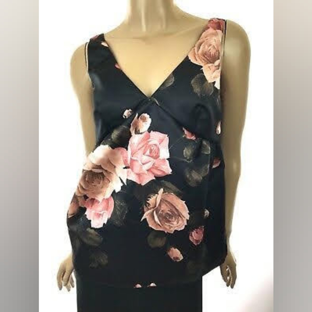 NWT Rochas floral top